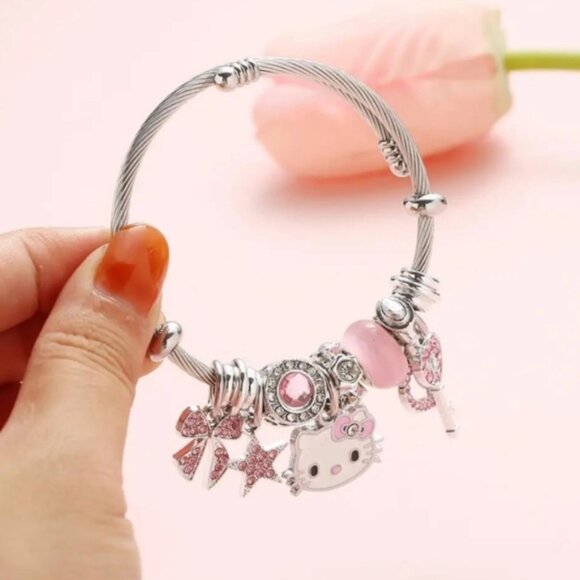 New Arrival!! HELLO KITTY Women's Pandora Adjustable Charm Bracelet - Picture 4 of 8
